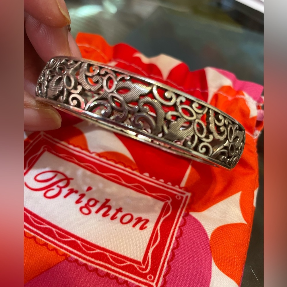 Brighton bangle brace